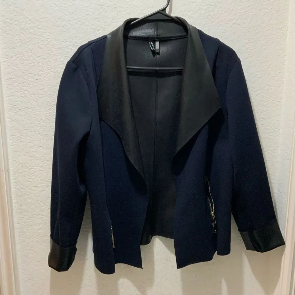 Ravel blue Black 95% rayon 5% spandex Blazer Women’s Size Medium